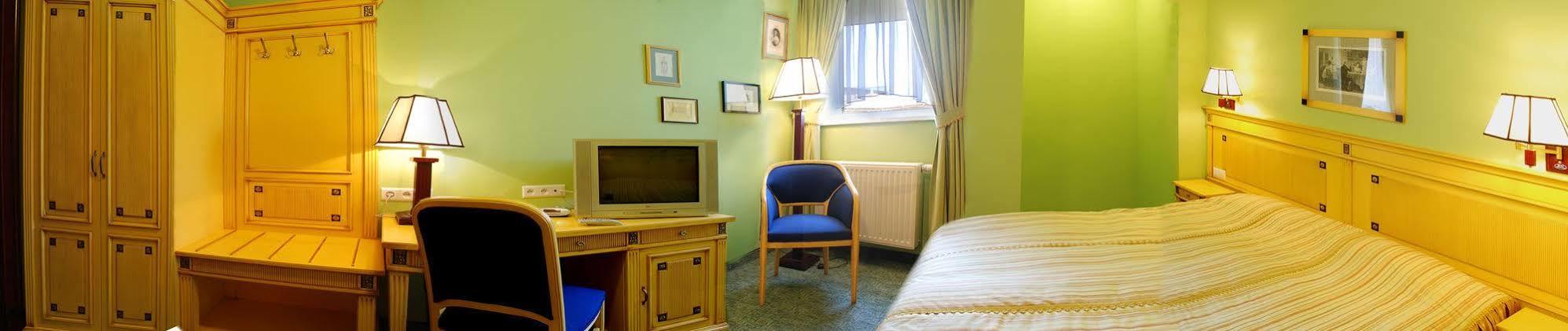 Hotel na Podzamczu Tarnowskie Góry Zewnętrze zdjęcie